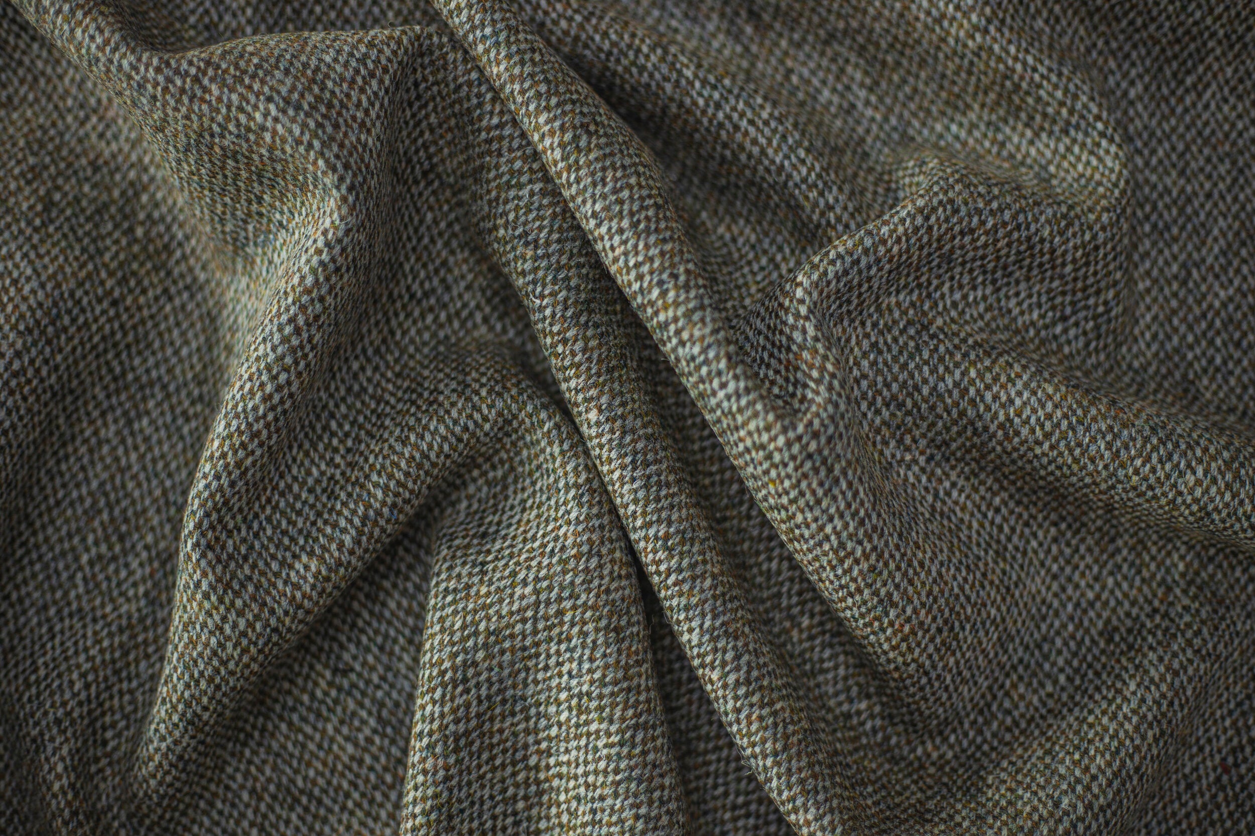 Harris Tweed green and beige barleycorn Pure Fabrics