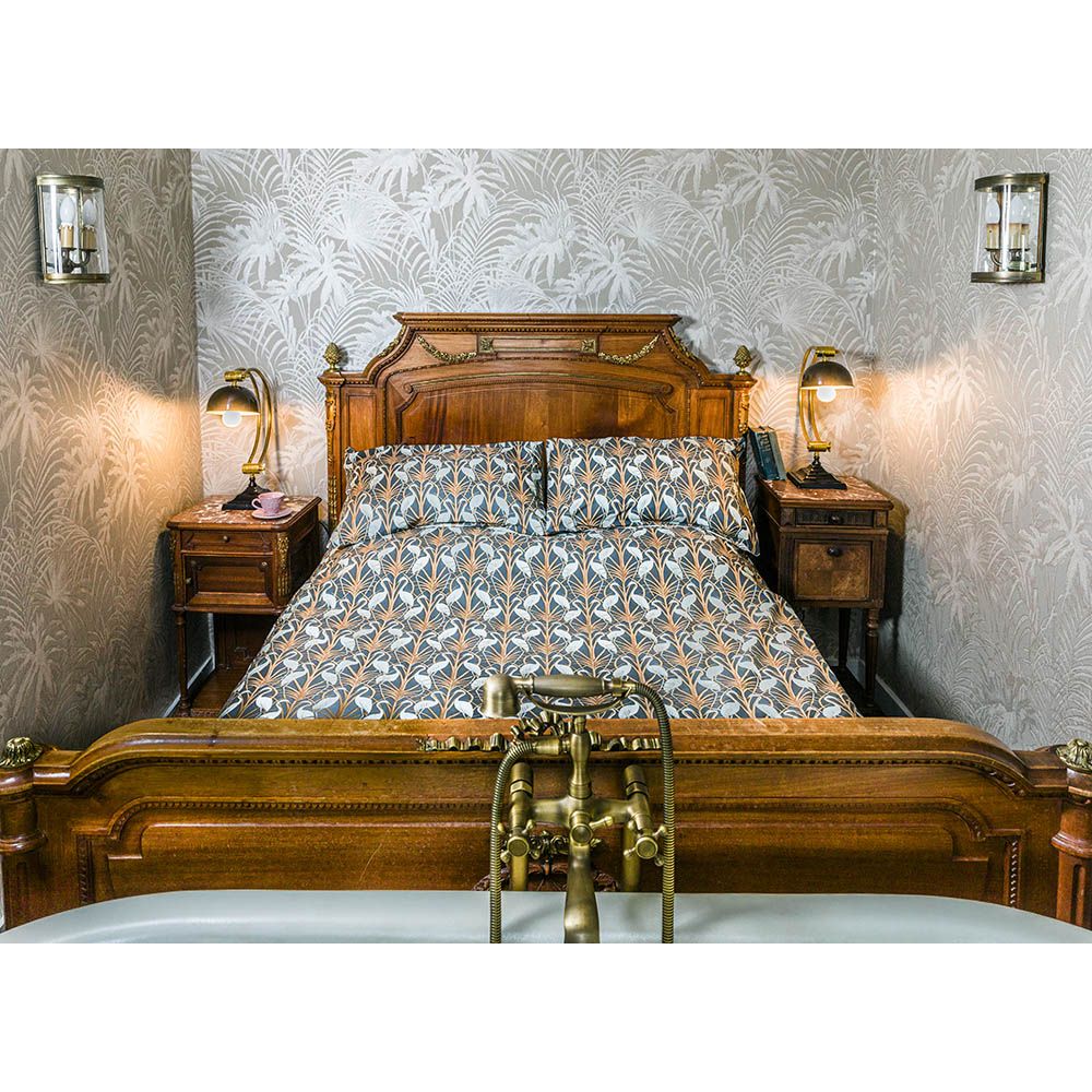The Chateau Nouveau Heron Reversible Bed Set